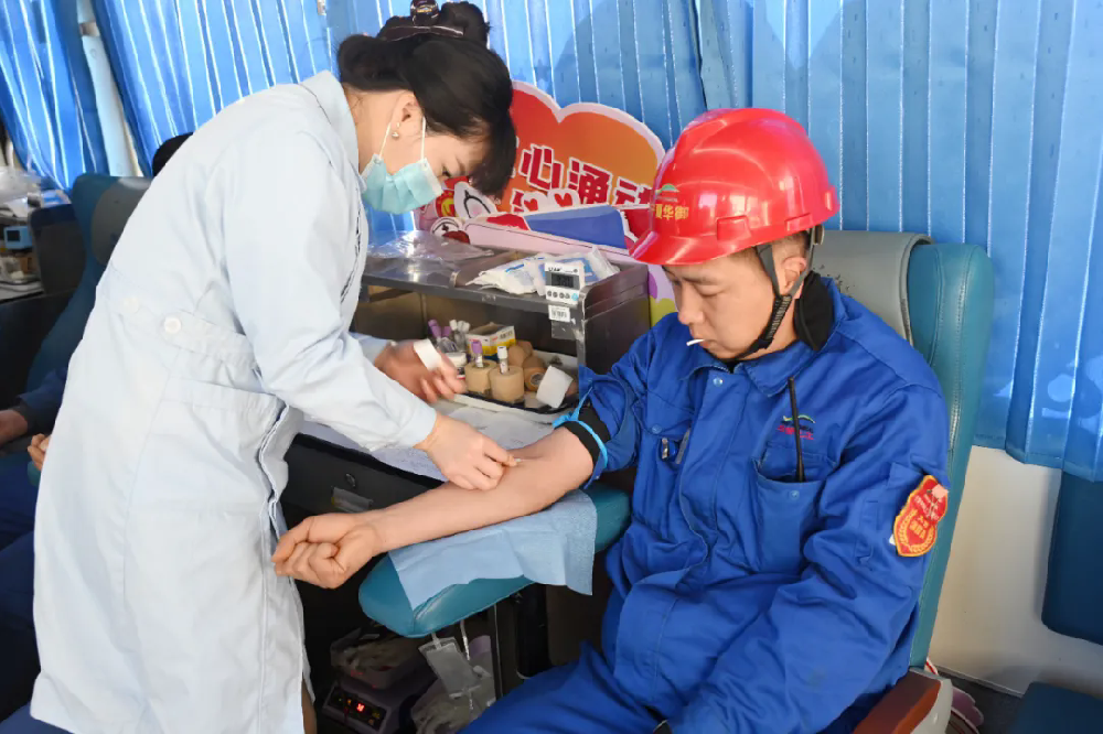 热血传情六载坚守 初心如磐大爱同行​ ——宁夏华御化工第六次无偿献血活动圆满落幕